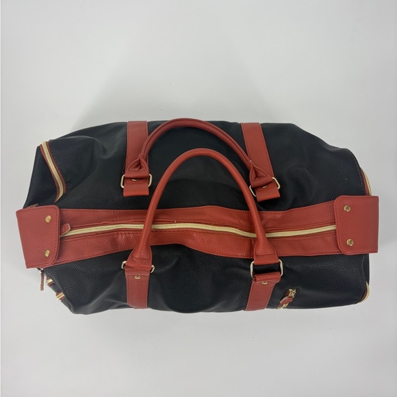 LUHXE Black Convertible Garment Roller Bag w/ Shoe Pouch - 20" Carry-On - Picture 12 of 16